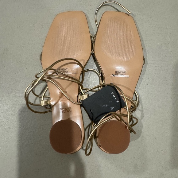 Sandal - Picture 2 of 7